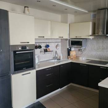 Сдается Многокомнатная квартира, 80,2 м²