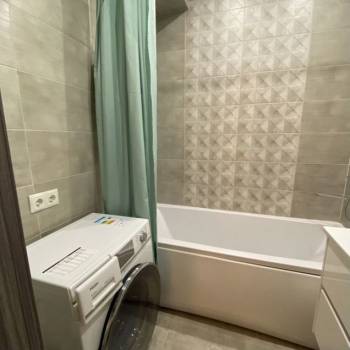 Сдается 1-комнатная квартира, 42 м²