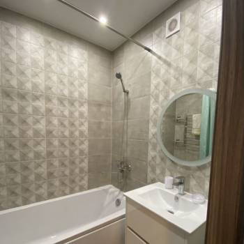 Сдается 1-комнатная квартира, 42 м²