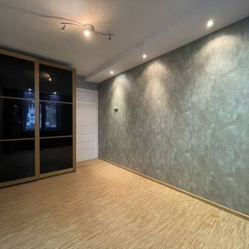 Продается Многокомнатная квартира, 70 м²