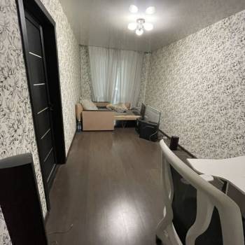 Продается Многокомнатная квартира, 70 м²