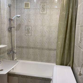Сдается Многокомнатная квартира, 60 м²