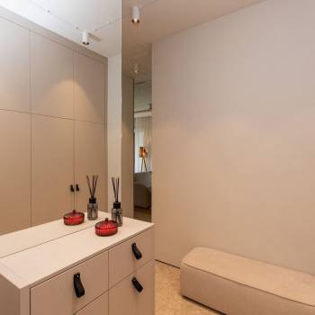 Продается 1-комнатная квартира, 58 м²