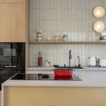 Продается 1-комнатная квартира, 58 м²