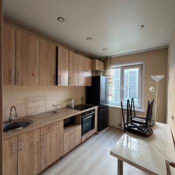 Сдается Многокомнатная квартира, 60 м²