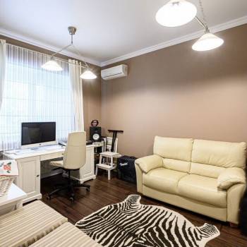 Продается Дом, 373 м²