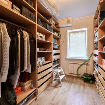 Продается Дом, 373 м²