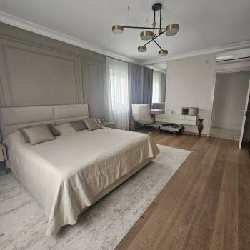 Продается Многокомнатная квартира, 146,9 м²