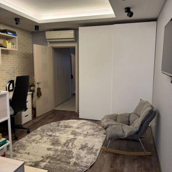 Продается Многокомнатная квартира, 146,9 м²
