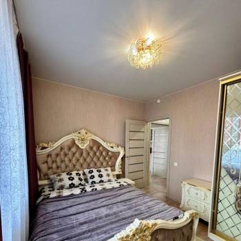 Продается 1-комнатная квартира, 37 м²