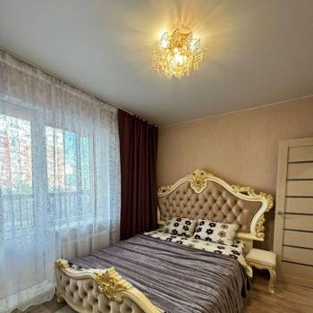 Продается 1-комнатная квартира, 37 м²