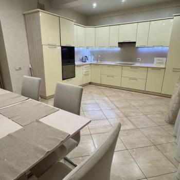 Продается Многокомнатная квартира, 133,5 м²