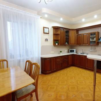 Сдается Многокомнатная квартира, 132 м²