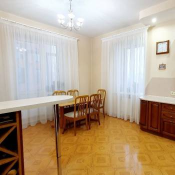 Сдается Многокомнатная квартира, 132 м²