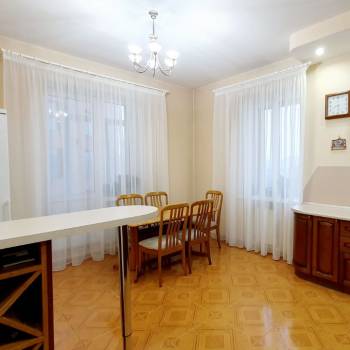 Сдается Многокомнатная квартира, 132 м²