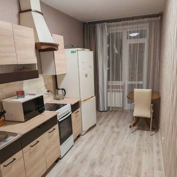 Продается 1-комнатная квартира, 42 м²