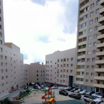 Продается 1-комнатная квартира, 42 м²