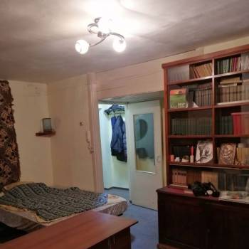 Продается 3-х комнатная квартира, 42 м²