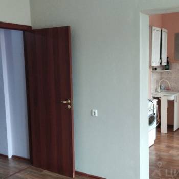Продается 1-комнатная квартира, 37 м²