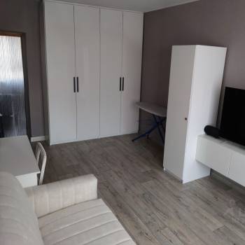 Продается 1-комнатная квартира, 37 м²