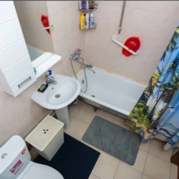 Продается 1-комнатная квартира, 42 м²