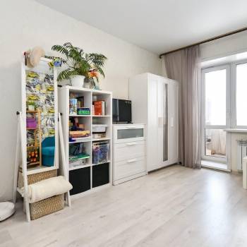 Продается 1-комнатная квартира, 42 м²