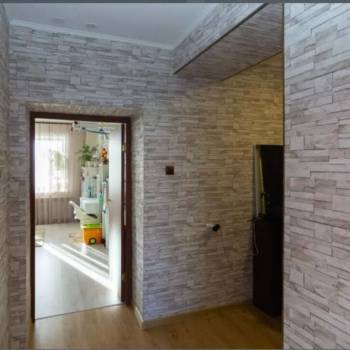 Продается 1-комнатная квартира, 42 м²