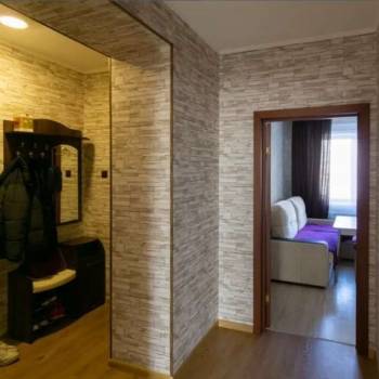 Продается 1-комнатная квартира, 42 м²