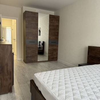 Сдается Многокомнатная квартира, 90 м²