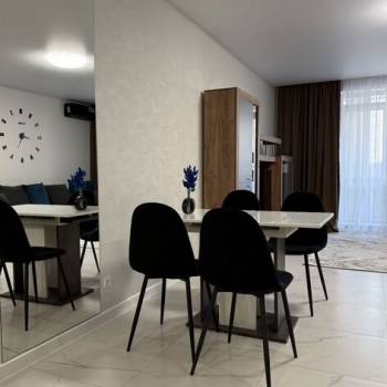 Сдается Многокомнатная квартира, 90 м²