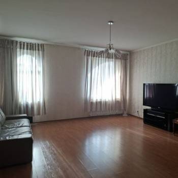 Продается 2-х комнатная квартира, 110 м²