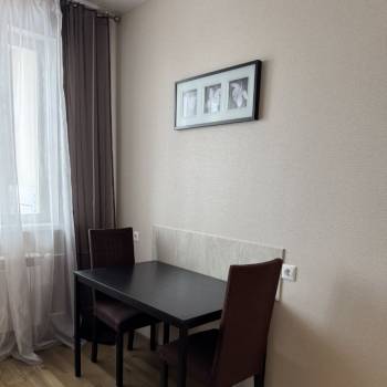 Продается 1-комнатная квартира, 38 м²