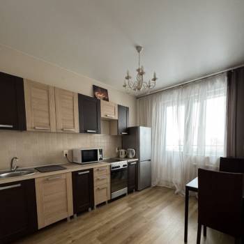 Продается 1-комнатная квартира, 38 м²