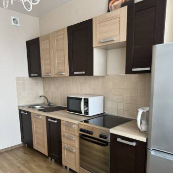 Продается 1-комнатная квартира, 38 м²