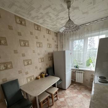 Сдается Многокомнатная квартира, 56 м²