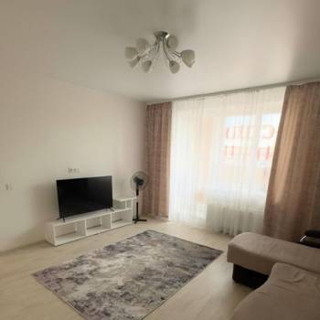 Сдается 2-х комнатная квартира, 63 м²