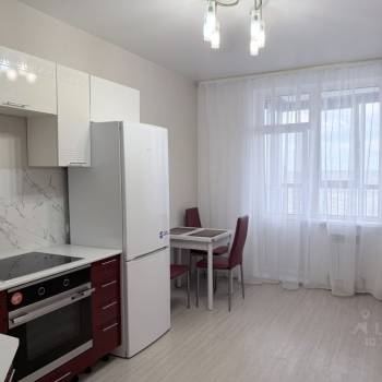 Сдается 1-комнатная квартира, 42 м²