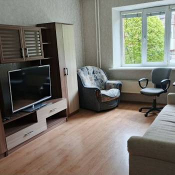 Сдается 1-комнатная квартира, 38 м²
