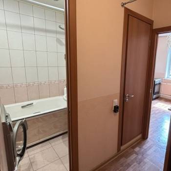 Продается 1-комнатная квартира, 32 м²