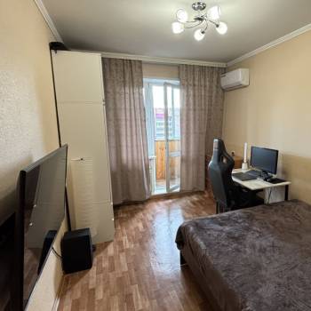 Продается 1-комнатная квартира, 32 м²