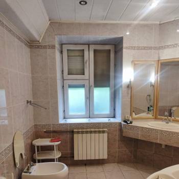 Продается 3-х комнатная квартира, 130 м²
