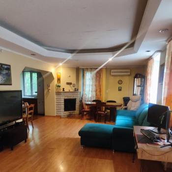Продается 3-х комнатная квартира, 130 м²
