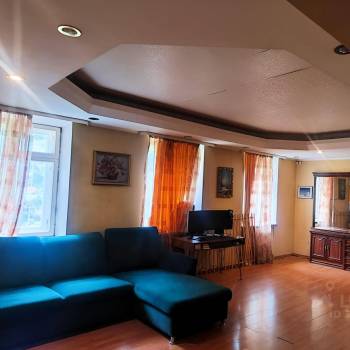 Продается 3-х комнатная квартира, 130 м²
