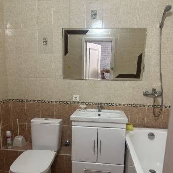 Сдается 1-комнатная квартира, 52 м²