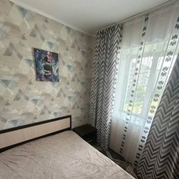 Продается 1-комнатная квартира, 32 м²