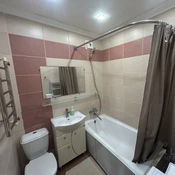 Продается 1-комнатная квартира, 32 м²