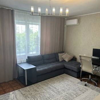 Продается 1-комнатная квартира, 32 м²