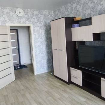 Сдается 1-комнатная квартира, 42 м²