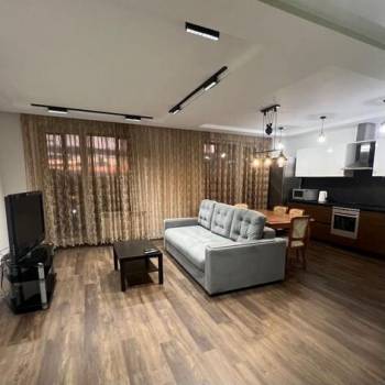Сдается 2-х комнатная квартира, 65 м²