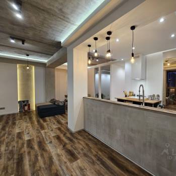 Продается Многокомнатная квартира, 100,4 м²